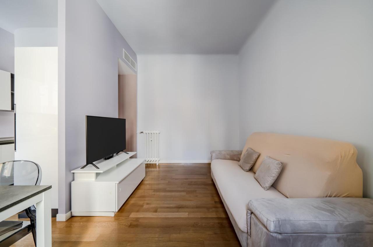 Lovely Apartment In Milano-Porta Romana W/ Balcony Εξωτερικό φωτογραφία